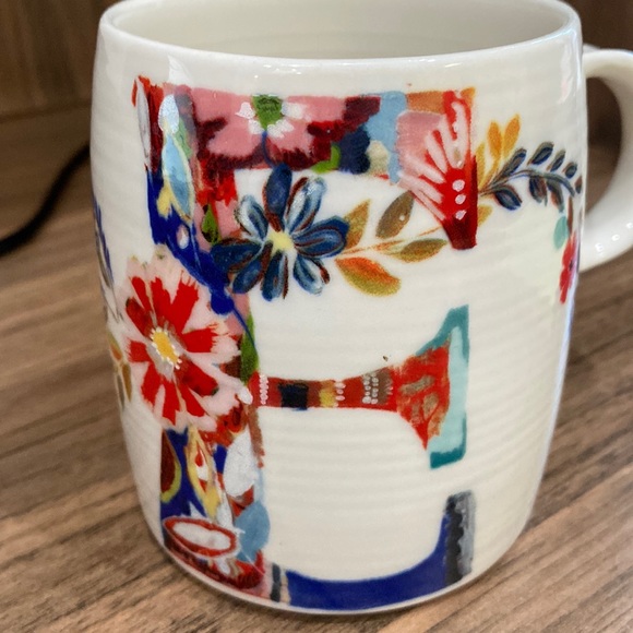 Starla Halfmann for Anthropologie E mug - Picture 3 of 5